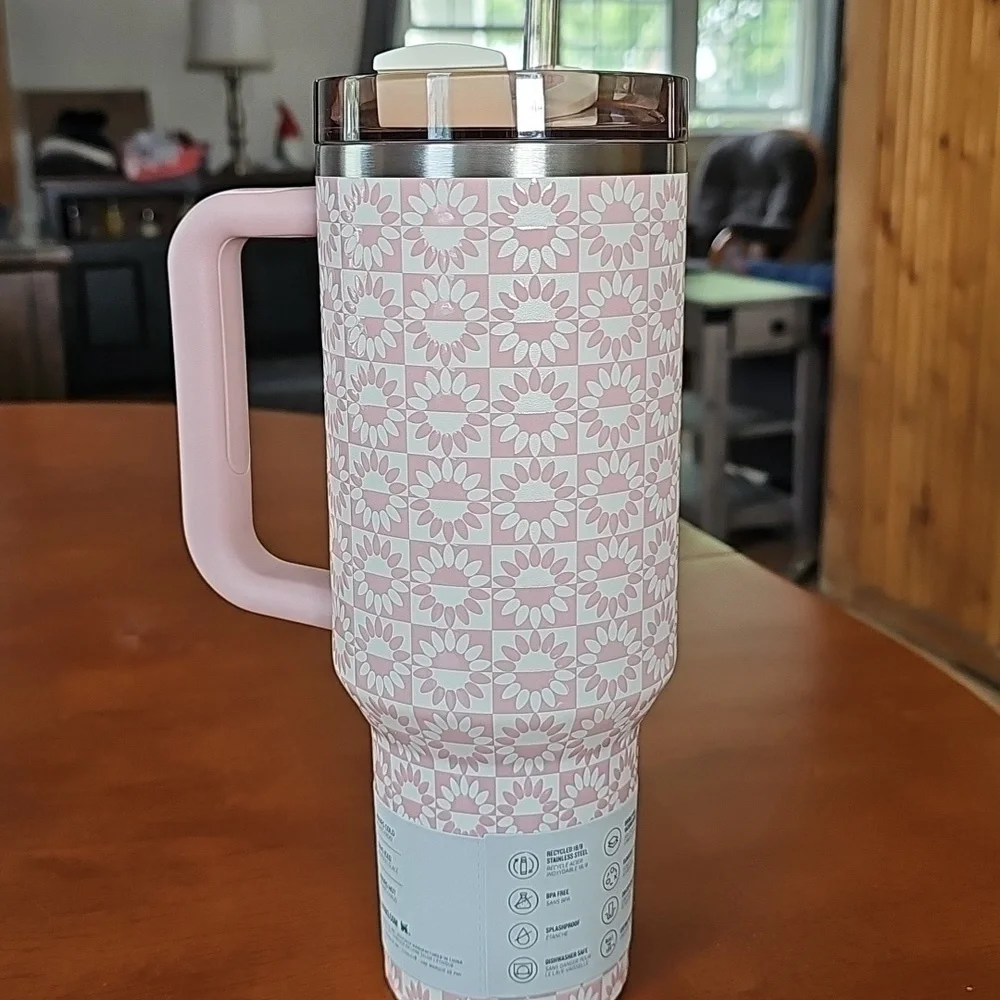 Stanley 40 oz Quencher H2.0 Flowstate Tumbler - Picture 5 of 6